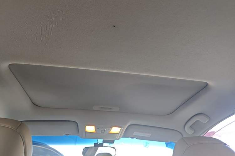 Used Nissan Teana 2011 2.0L XL Comfort Edition Headliner