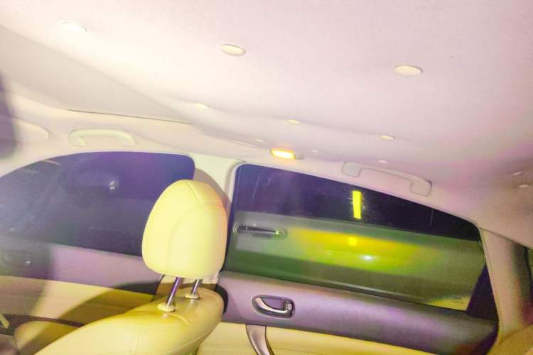 Used Nissan Teana 2011 2.0L XL Comfort Edition Headliner