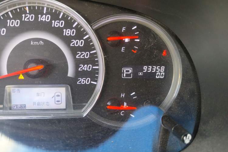 Used Nissan Teana 2011 2.0L XL Comfort Edition Odometer Close Up