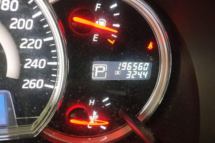 Used Nissan Teana 2011 2.5L XL Advanced Edition Odometer Close Up