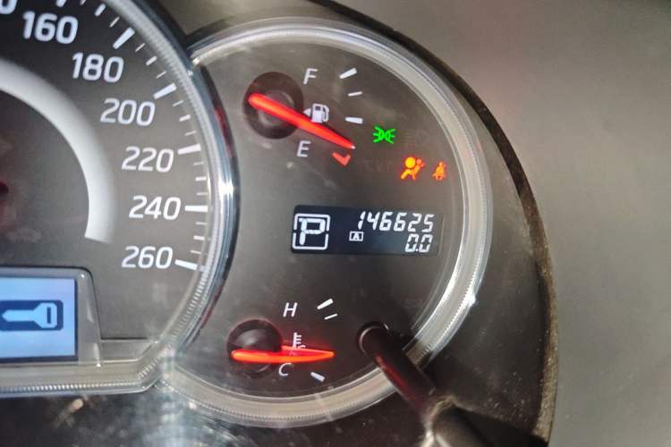 Used Nissan Teana 2011 2.5L XL Advanced Edition Odometer Close Up