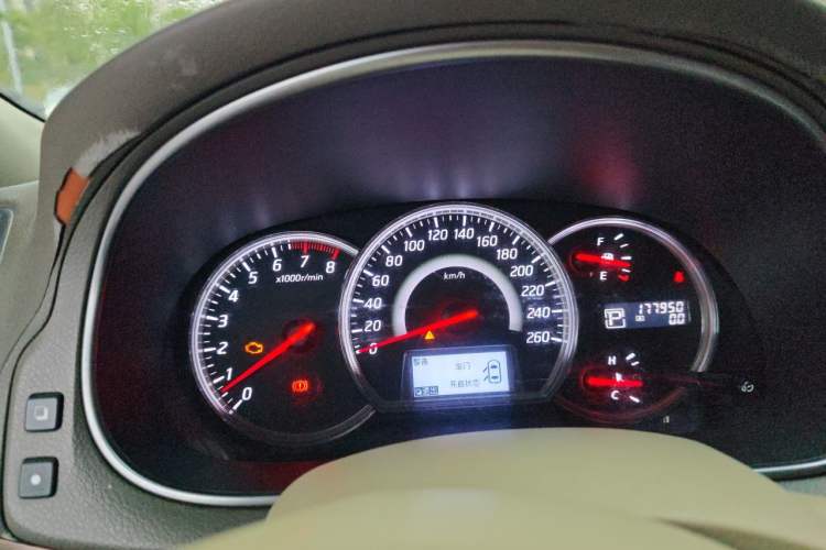 Used Nissan Teana 2011 2.5L XL Advanced Edition Odometer Close Up