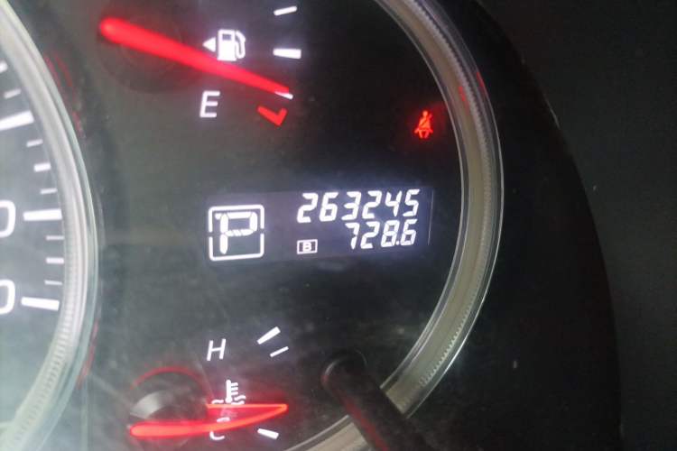Used Nissan Teana 2011 2.0L XL Comfort Edition Odometer Close Up