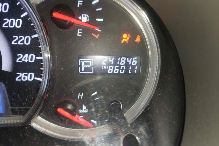 Used Nissan Teana 2011 Duke 2.5L XV Luxury Edition Odometer Close Up