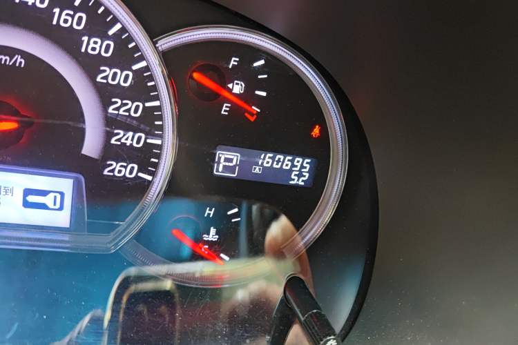 Used Nissan Teana 2011 2.5L XL Advanced Edition Odometer Close Up