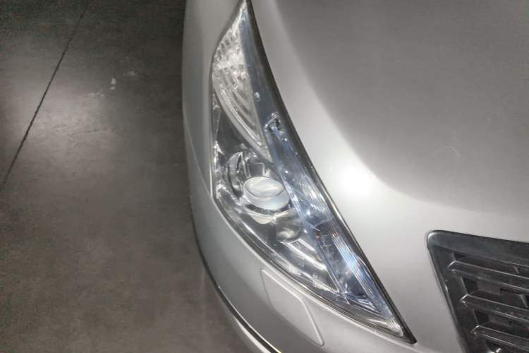 Used Nissan Teana 2011 Duke 2.5L XV Luxury Edition Right Front Headlight