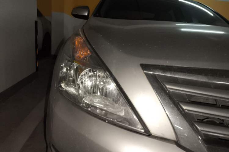 Used Nissan Teana 2011 2.0L XL Comfort Edition Right Front Headlight