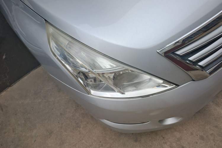 Used Nissan Teana 2011 2.0L XL Comfort Edition Right Front Headlight