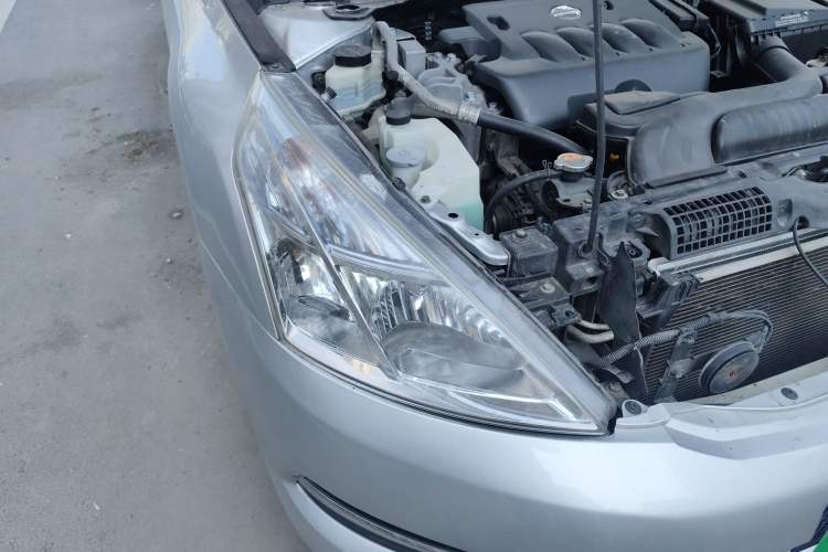 Used Nissan Teana 2011 2.0L XL Comfort Edition Right Front Headlight