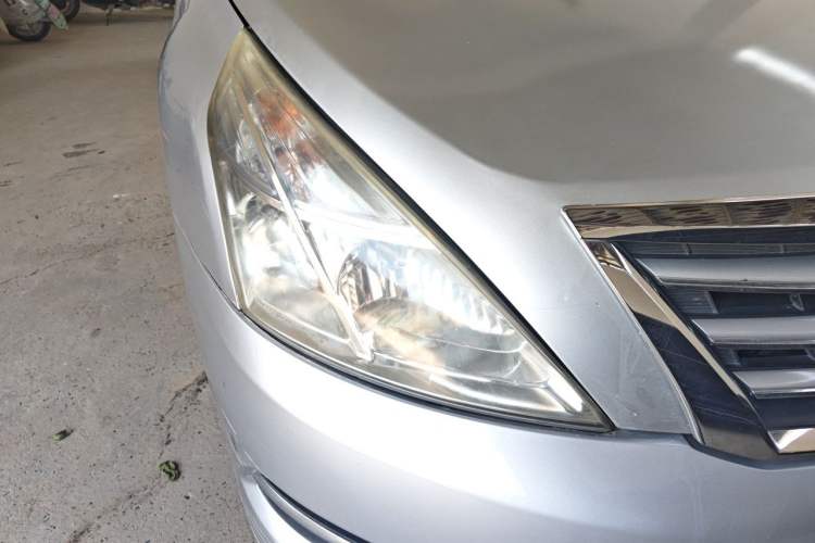Used Nissan Teana 2011 2.0L XL Comfort Edition Right Front Headlight