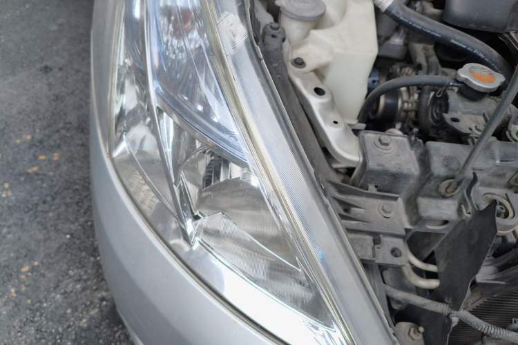 Used Nissan Teana 2011 2.0L XL Comfort Edition Right Front Headlight