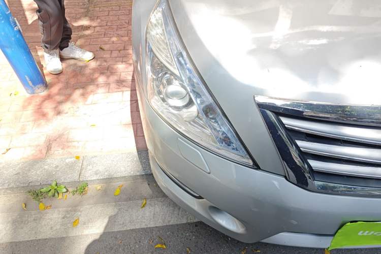 Used Nissan Teana 2011 2.5L XL Advanced Edition Right Front Headlight