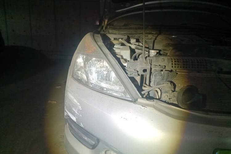 Used Nissan Teana 2011 2.0L XL Comfort Edition Right Front Headlight