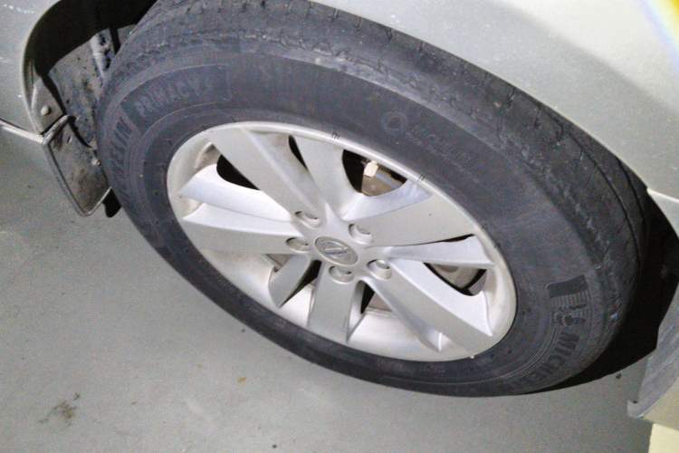 Used Nissan Teana 2011 2.0L XL Comfort Edition Right Front Wheel Hub