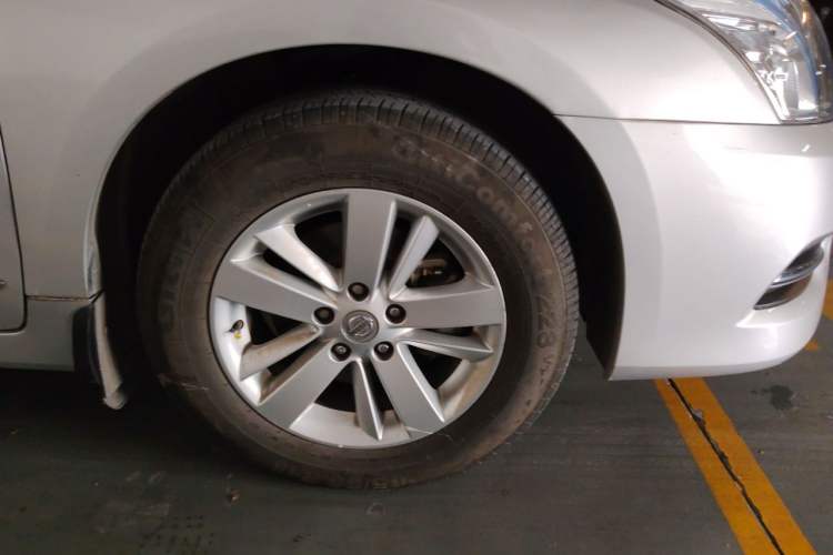 Used Nissan Teana 2011 2.5L XL Advanced Edition Right Front Wheel Hub