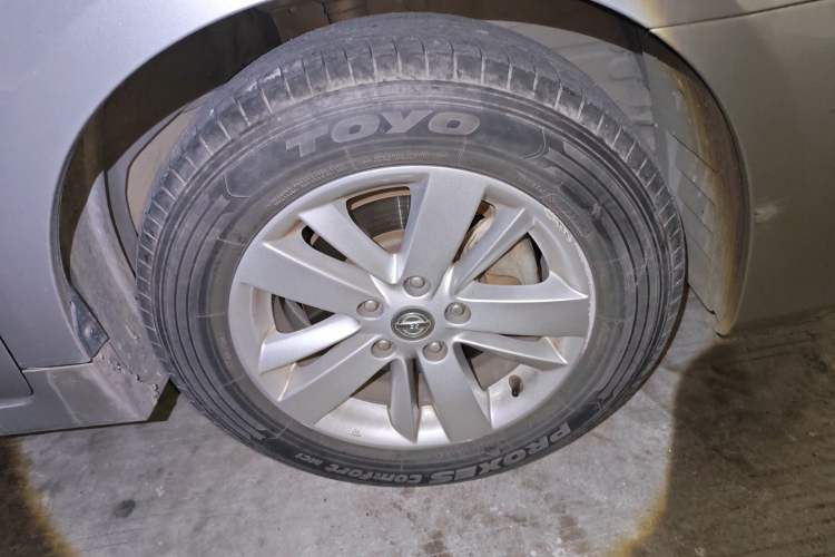 Used Nissan Teana 2011 2.0L XL Comfort Edition Right Front Wheel Hub