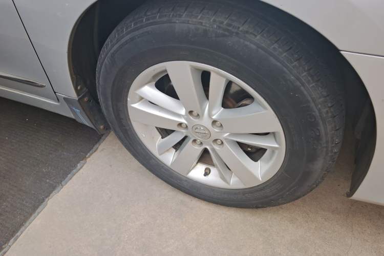 Used Nissan Teana 2011 2.0L XL Comfort Edition Right Front Wheel Hub