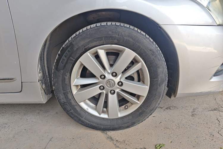 Used Nissan Teana 2011 2.0L XL Comfort Edition Right Front Wheel Hub