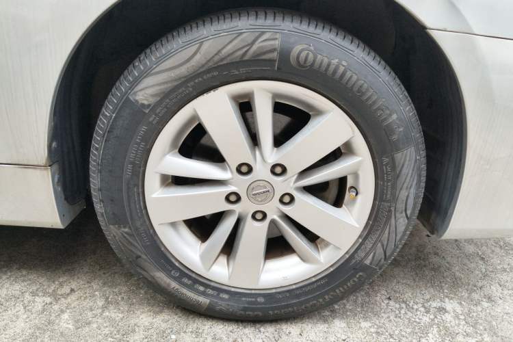 Used Nissan Teana 2011 2.0L XL Comfort Edition Right Front Wheel Hub
