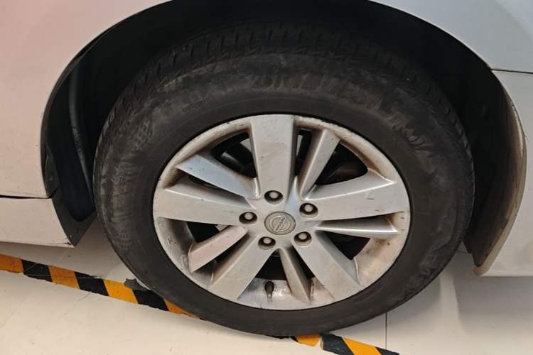 Used Nissan Teana 2011 2.5L XL Advanced Edition Right Front Wheel Hub