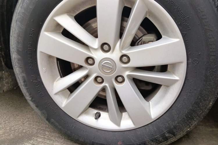 Used Nissan Teana 2011 2.5L XL Glory Edition Right Front Wheel Hub