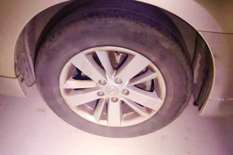 Used Nissan Teana 2011 2.0L XL Comfort Edition Right Front Wheel Hub