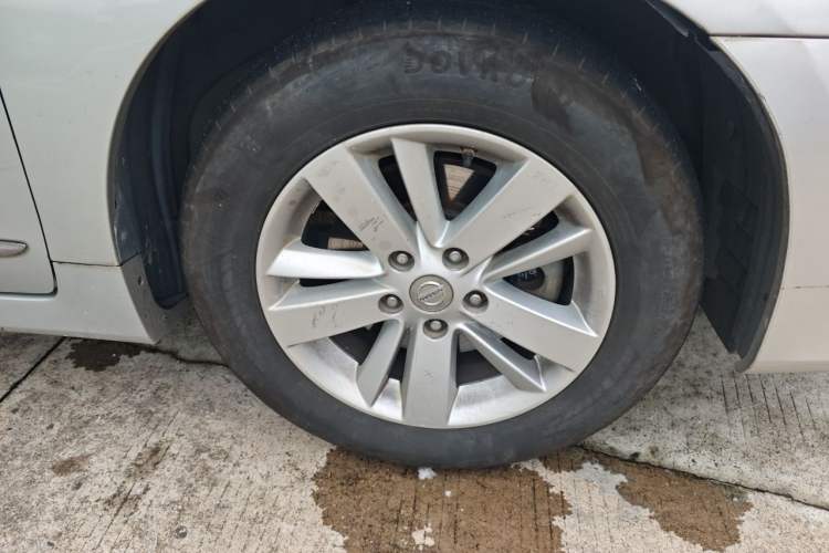 Used Nissan Teana 2011 2.0L XL Comfort Edition Right Front Wheel Hub