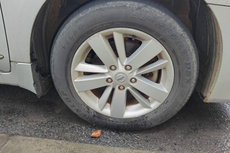Used Nissan Teana 2011 2.5L XL Advanced Edition Right Front Wheel Hub