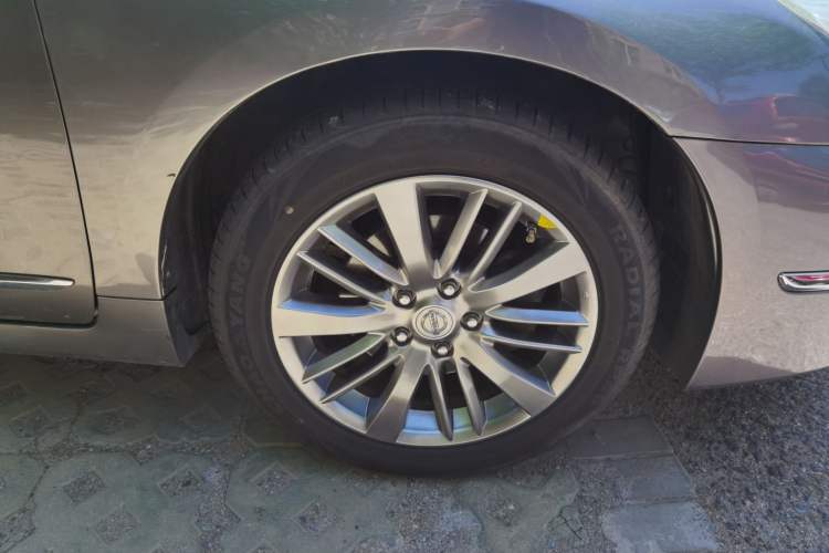 Used Nissan Teana 2011 Duke 2.5L XV Luxury Edition Right Front Wheel Hub