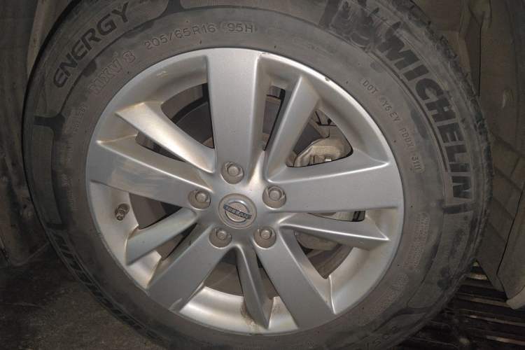 Used Nissan Teana 2011 2.0L XL Glory Edition Right Front Wheel Hub