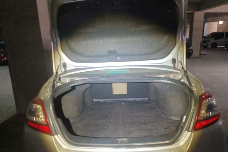 Used Nissan Teana 2011 2.0L XL Comfort Edition Trunk