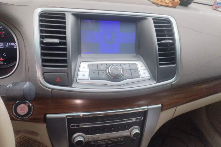 Used Nissan Teana 2011 2.0L XL Comfort Edition Audio And AC Panel
