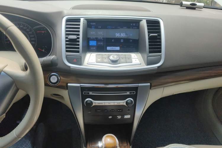 Used Nissan Teana 2011 2.0L XL Glory Edition Audio And AC Panel