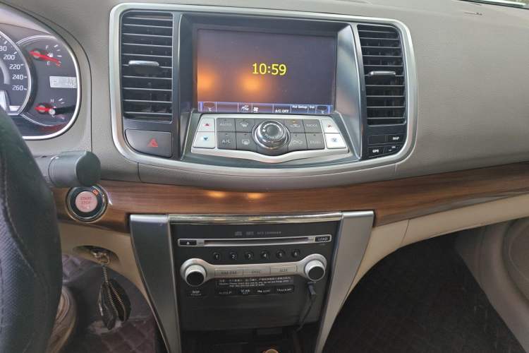 Used Nissan Teana 2011 2.0L XL Comfort Edition Audio And AC Panel