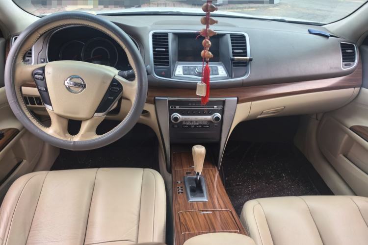 Used Nissan Teana 2011 2.5L XL Advanced Edition Center Console
