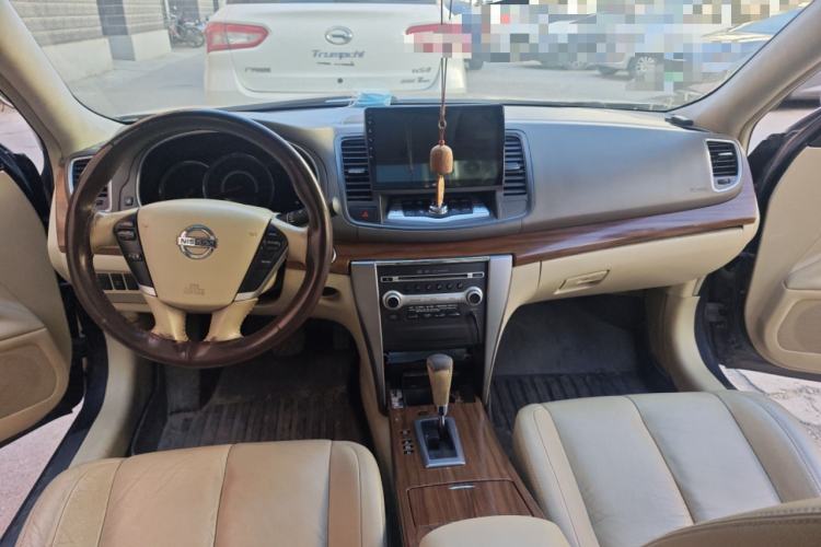 Used Nissan Teana 2011 2.5L XL Advanced Edition Center Console