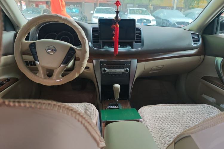 Used Nissan Teana 2011 2.5L XL Advanced Edition Center Console