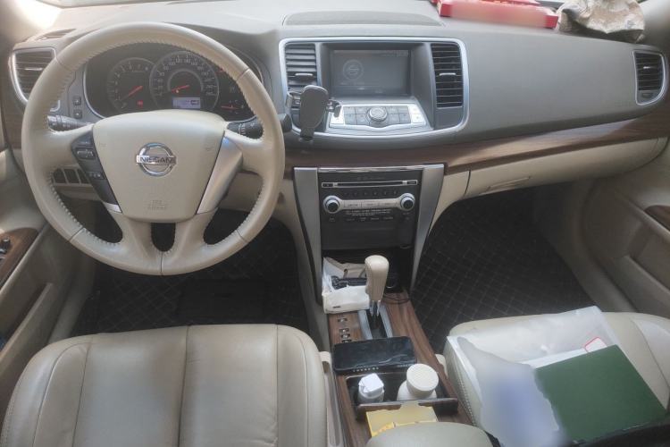 Used Nissan Teana 2011 2.0L XL Comfort Edition Center Console