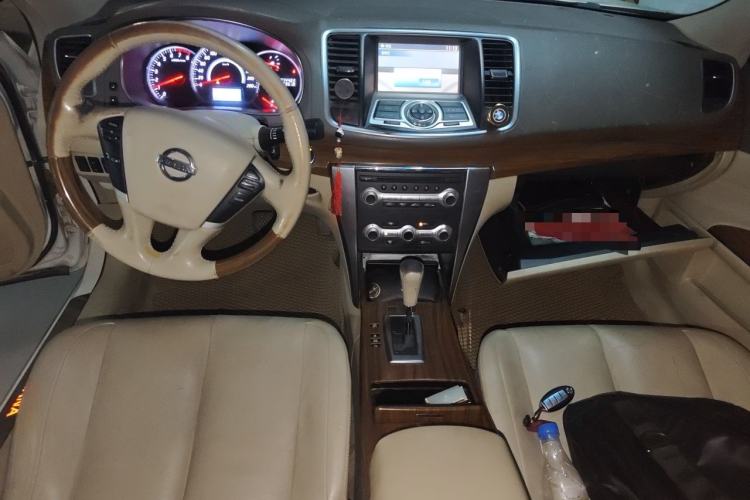 Used Nissan Teana 2011 Duke 2.5L XV Luxury Edition Center Console