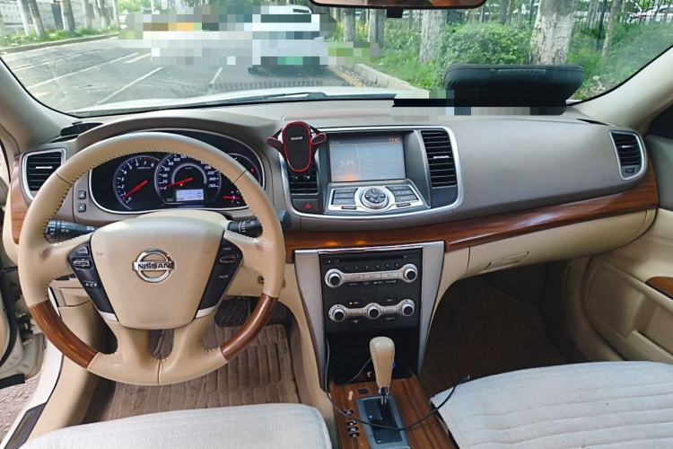 Used Nissan Teana 2011 Duke 2.5L XV Luxury Edition Center Console