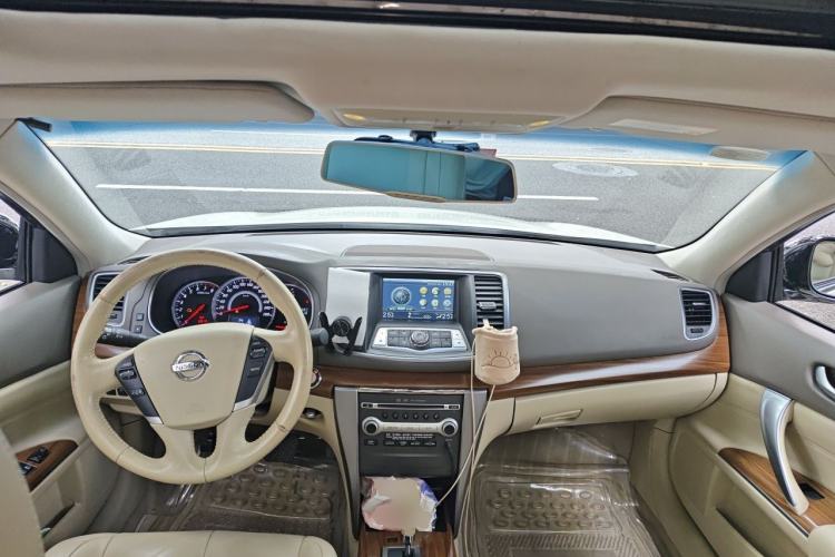 Used Nissan Teana 2011 2.5L XL Advanced Edition Center Console