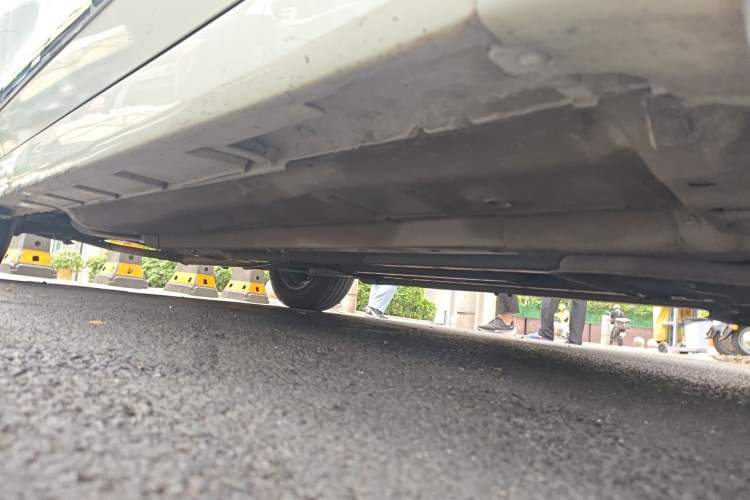 Used Nissan Teana 2011 2.5L XL Advanced Edition Chassis Front Right