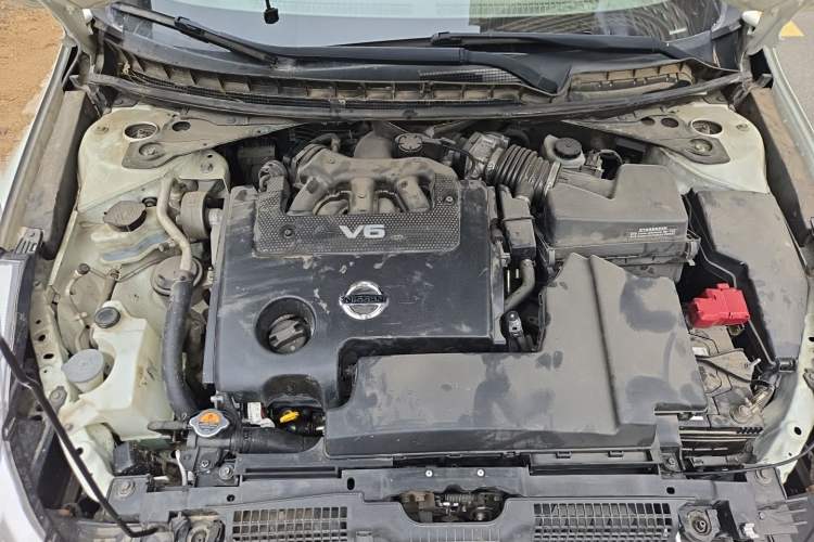 Used Nissan Teana 2011 2.5L XL Glory Edition Engine Bay
