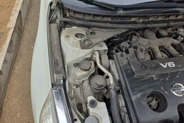 Used Nissan Teana 2011 2.5L XL Glory Edition Engine Bay Right