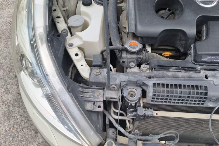 Used Nissan Teana 2011 Duke 2.5L XV Luxury Edition Engine Bay Right