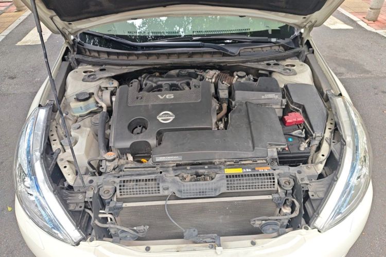 Used Nissan Teana 2011 2.5L XL Advanced Edition Engine Bay