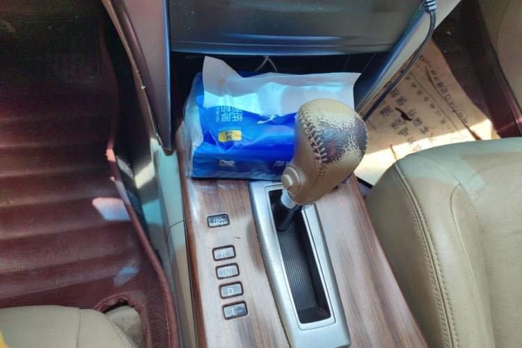 Used Nissan Teana 2011 2.0L XL Comfort Edition Gear Lever