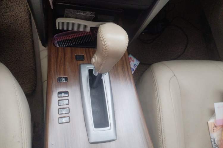 Used Nissan Teana 2011 2.0L XL Comfort Edition Gear Lever