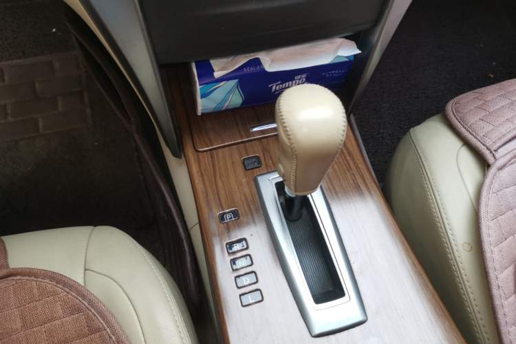 Used Nissan Teana 2011 2.0L XL Comfort Edition Gear Lever