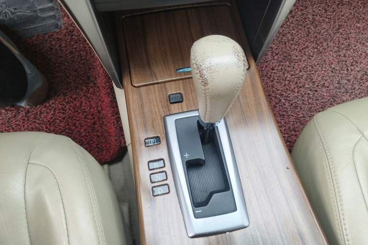 Used Nissan Teana 2011 Duke 2.5L XV Luxury Edition Gear Lever